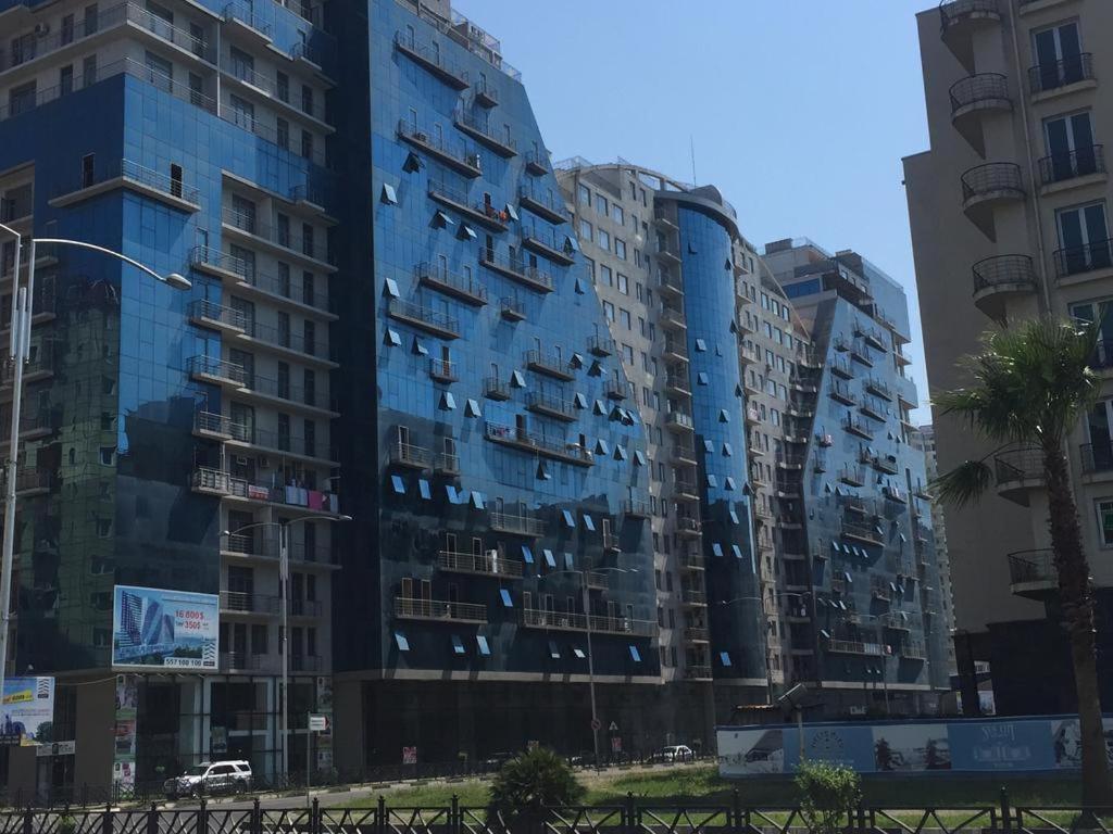 Subtropic Apartments Batumi Bagian luar foto