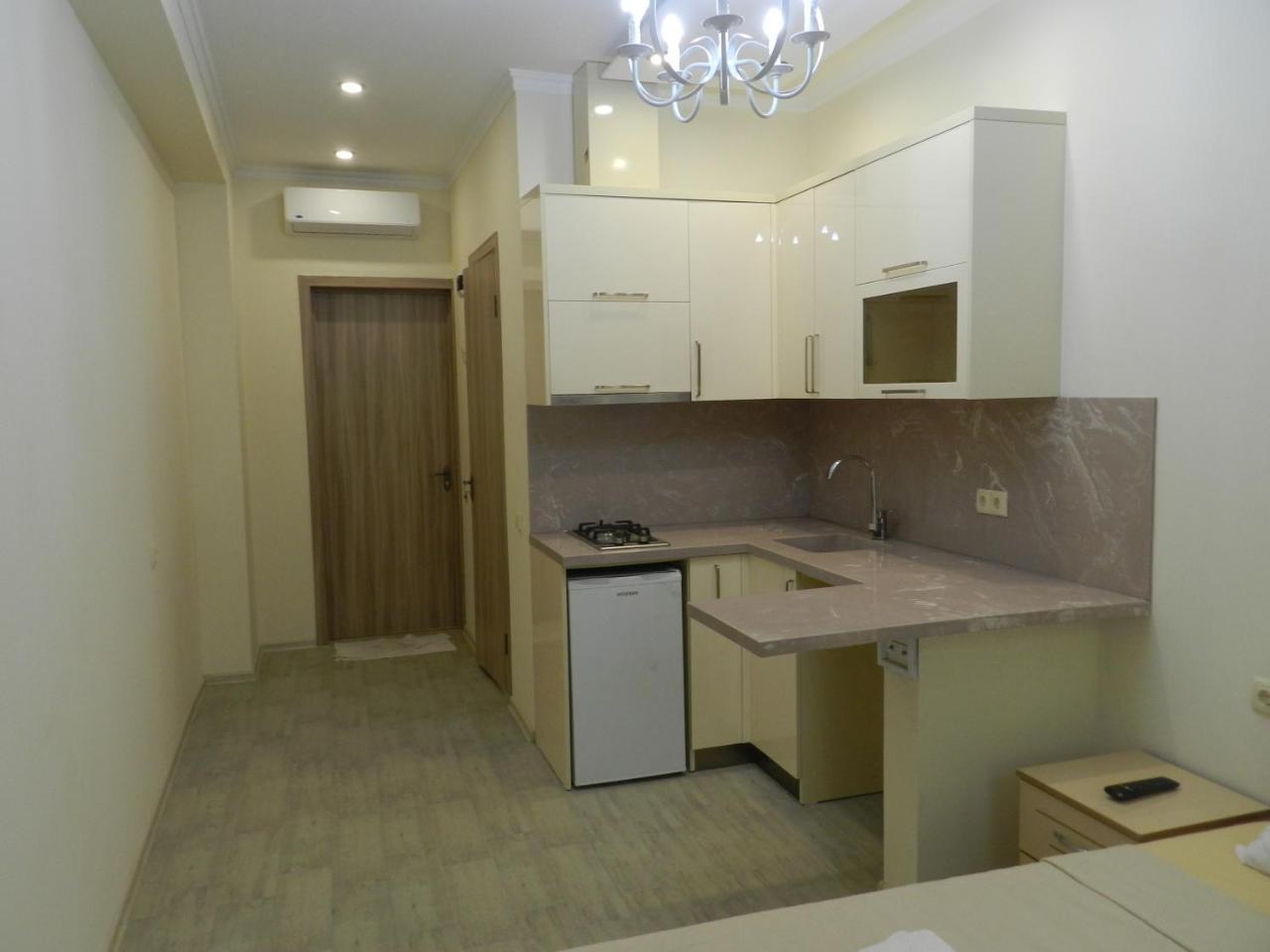 Subtropic Apartments Batumi Bagian luar foto